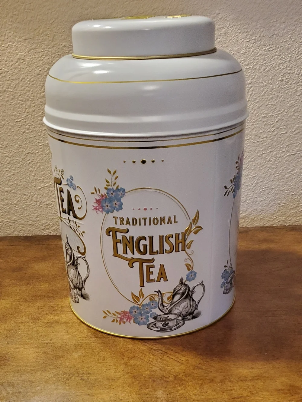 Traditional English Tea EMPTY Tin 10